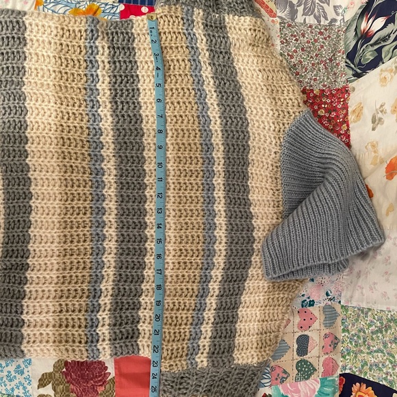 Paris To Jena Oversized Sweater Crochet Cold Shoulder Turtleneck Size S - Picture 10 of 13